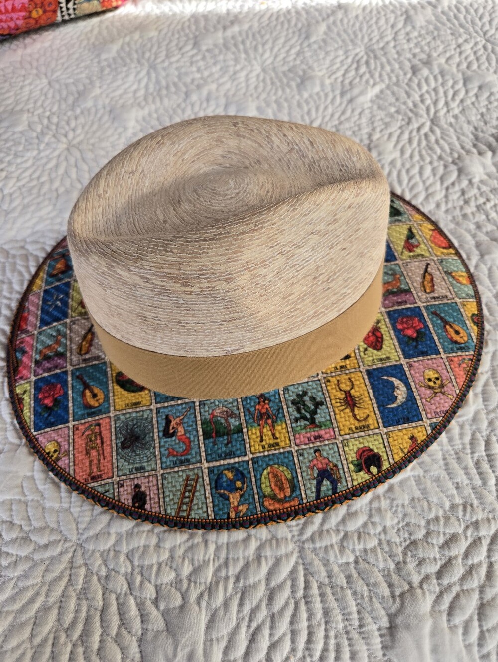 Classic Wide Brim Straw Hat with Colorful Lotería Print Brim - Picture 4 of 6